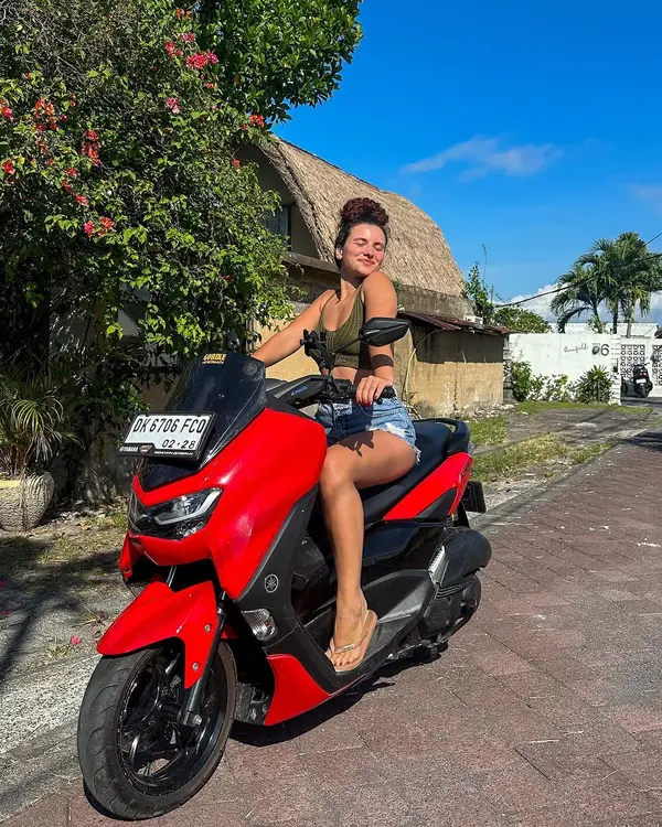 Freedom on two wheels 🌴